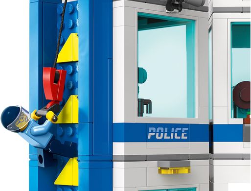Конструктор LEGO City Поліцейська академія 60372 фото