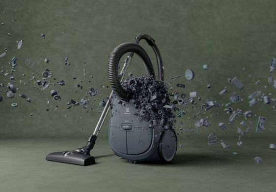 Electrolux Пылесос мешковый, 750Вт, мешок-3.5л, HEPA12, s-bag, 4 насадки, синий EB61C4DB фото