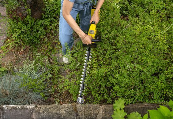 Karcher Аккумуляторный кусторез HGE 3-18, 18 В, лезвие 50 см, шаг реза 22 мм, 2,41 кг, без аккумулятора и зарядного устройства 1.445-610.0 фото