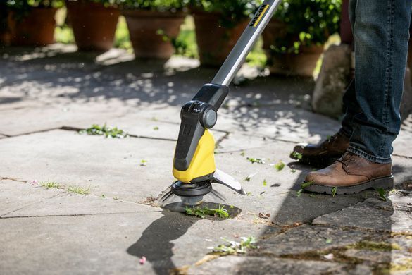 Karcher Триммер садовый WRE 18-55 для удаления сорняков, аккум., 18В, 2.85кг, Solo (без АКБ и ЗУ) 1.445-244.0 фото