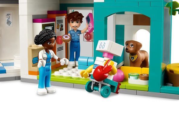 LEGO Конструктор Friends Больница в Хартлейк-Сити 42621 фото