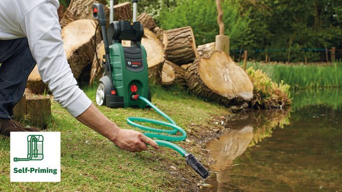 Bosch Минимойка высокого давления UniversalAquatak 135, 1900Вт, 135 бар, 410 л/ч, 7.9 кг, насадка 3-в-1 0.600.8A7.C00 фото