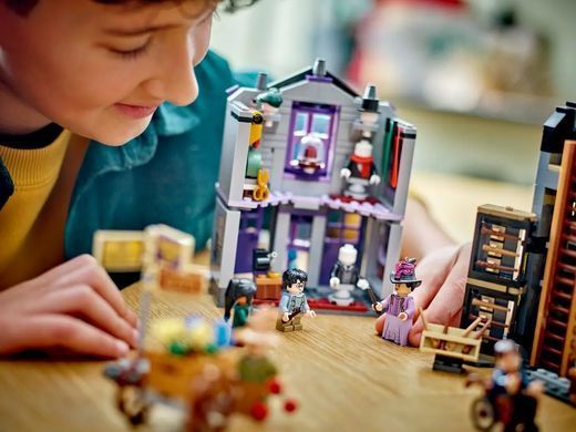 LEGO Конструктор Harry Potter Крамниці Олівандера й мантій від Мадам Малкін 76439 фото