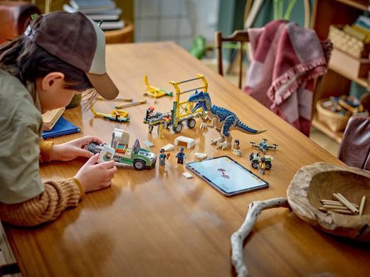 LEGO Конструктор Jurassic World Миссии динозавров: Грузовик для перевозки алозавра 76966 фото