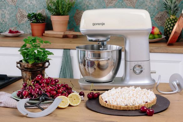 Gorenje Кухонная машина 1000Вт, чаша-металл, корпус-металл, насадок-4, серебристо-бежевый MMC1000RL фото