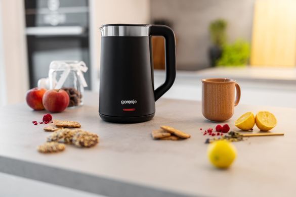 Gorenje Електрочайник 1.7л, Strix контроль, LED дисплей, чорний K17TRDW фото