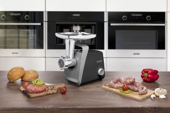 Gorenje Мясорубка, 1600Вт, 2,2кг/мин, 2 решетки, пластик+металл, черный MG1601SB фото