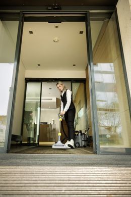 Пылесос моющий аккумуляторный Karcher Puzzi 9/1 Bp Adv, 36 В, 9-7 л, 12-18 м?/ч, 15 кПа, 7,6 кг 1.101-702.0 фото