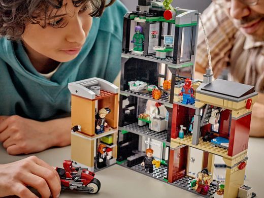 LEGO Конструктор Super Heroes Человек-павук против Оскорпа 76324 фото
