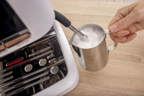 Gorenje Кавоварка Gorenje ріжкова 2.5л, кавомолка 0,25л, капучинатор, кнопочне керування, білий GSACM20W фото