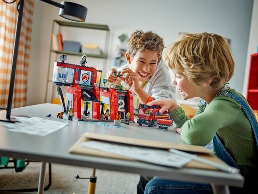LEGO Конструктор City Пожарное депо с пожарной машиной 60414 фото