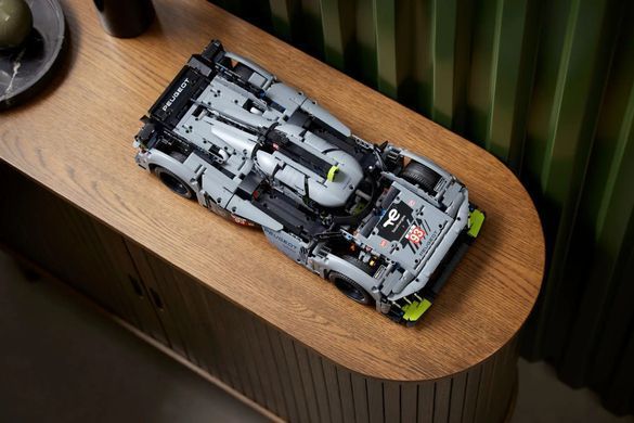LEGO Конструктор Technic PEUGEOT 9X8 24H Le Mans Hybrid 42156 фото