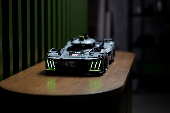 LEGO Конструктор Technic PEUGEOT 9X8 24H Le Mans Hybrid 42156 фото
