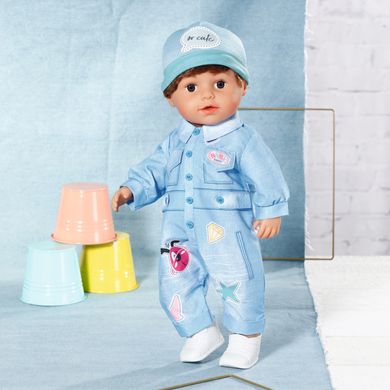 Набор одежды для куклы BABY BORN - ДЖИНСОВЫЙ СТИЛЬ (джинс. комбинезон, шапка, обувь) 832592 фото