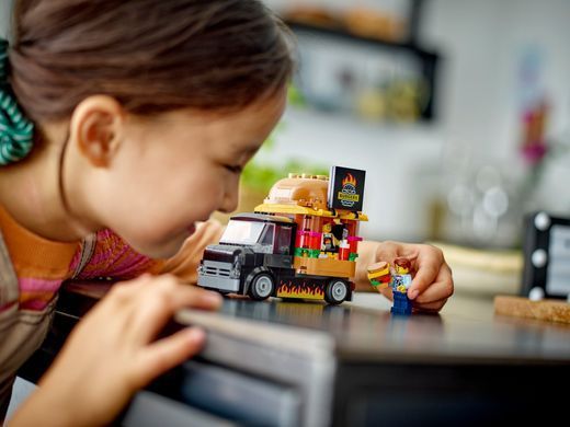 LEGO Конструктор City Вантажівка з гамбургерами 60404 фото