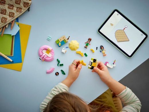 LEGO Конструктор LEGO Friends Вечірка єдинорога та фламінго біля басейну 42658 фото