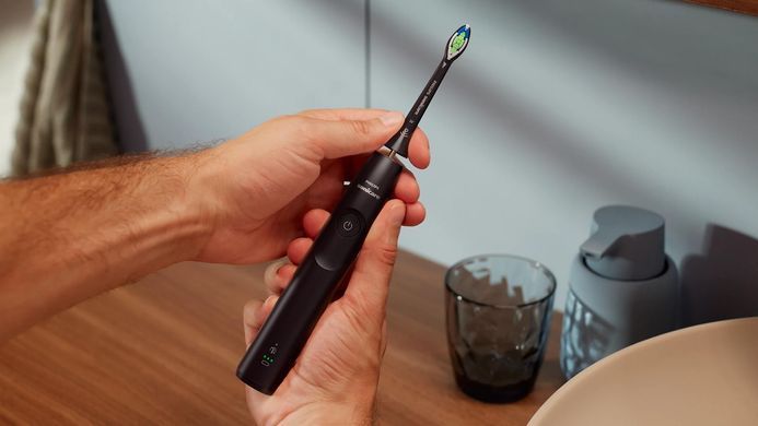 Philips Щітка зубна електр., Sonicare 5300 Series, 62т. колив/хв, насадок-1, чорний HX7101/01 фото