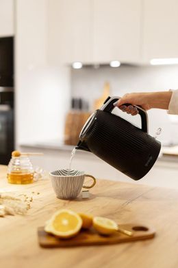 Gorenje Электрочайник 1.7л, Strix-контроль, черный матовый K17DPB фото