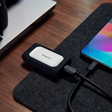 Kingston Портативный SSD Kingston 4TB USB 3.2 Gen 2x2 Type-C XS2000 SXS2000/4000GA фото