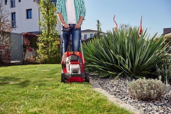 Einhell Газонокосилка аккумуляторная GE-CM 18/30 Li, PXC 18В 1x3Ач, 30см, 25л, 8.56кг 3413155 фото