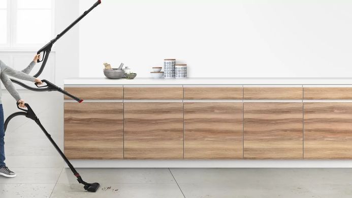 Bosch Пылесос мешковый, 700Вт, мешок-4л, НЕРА13, турбощётка, красный BGL6PET1 фото