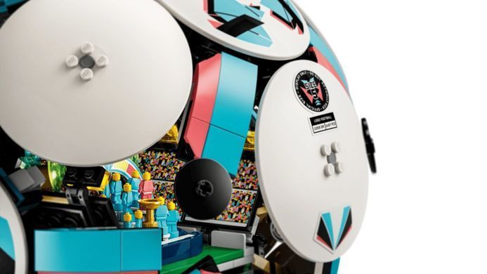 LEGO Конструктор LEGO Editions Football Футбольний м'яч 43019 фото
