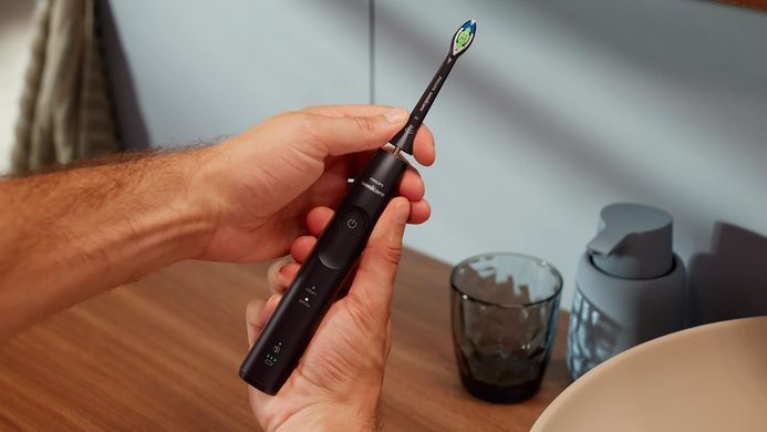 Philips Щітка зубна електр., Sonicare 5500 Series, 62т. колив/хв, насадок-1, чорний HX7111/01 фото