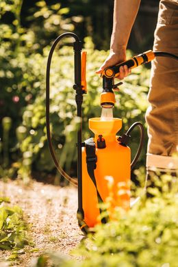 Fiskars Опрыскиватель садовый 5л Watering, 49,5 см, 1300г 1025934 фото