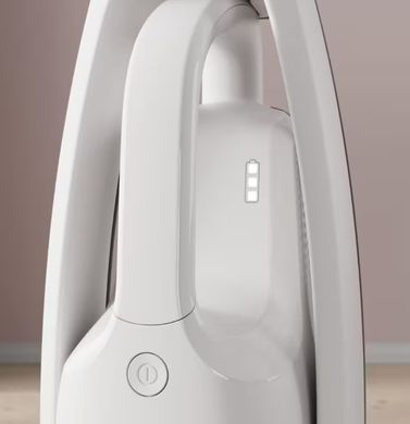 Electrolux Пылесос беспроводный, конт пыль -0.3л, автон. раб. до 45мин, вес-2.8кг, НЕРА, 2в1, турбо-щетка, BRC, 4 насадки, белый ES52CB18SH фото
