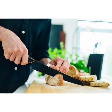 Кухонний ніж для хліба Fiskars Edge, 23,4 см 1003093 фото