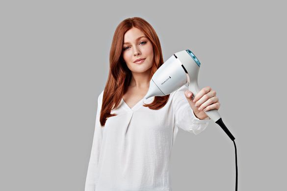 Remington Фен HYDRAluxe PRO, 2200Вт, 3 режими, дифузор, іоніз-я, хол. обдув, білий EC9001 фото
