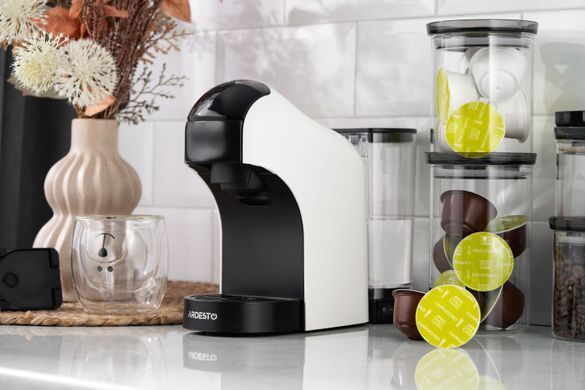 ARDESTO Кофеварка капсульная, 0.8л, капсулы Nespresso, Nescafe Dolce Gusto, молотый кофе, сенсорное управление, белый YCM-CNDE фото