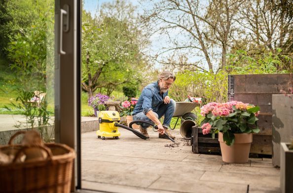 Karcher Пылесос WD 2-18 хозяйский, аккумуляторный, 12л, 18В, без АКБ и ЗУ 1.628-500.0 фото