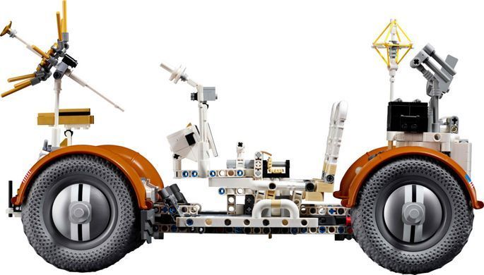 LEGO Конструктор Technic Лунный автомобиль NASA Apollo 42182 фото