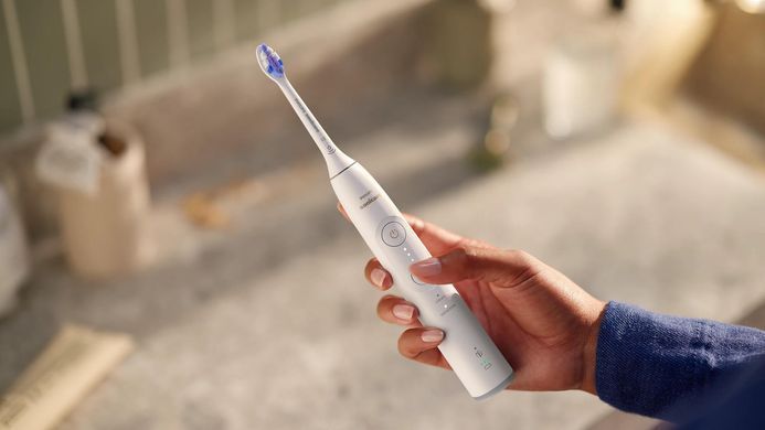 Philips Щетка зубная электр. Sonicare 6100 Series, 62т. колеб/мин, насадок-1, футляр, белый HX7400/06 фото