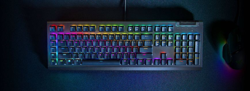 Razer Клавиатура механическая BlackWidow V4 X 110key, Green Switch, USB-A, EN/RU, RGB, чёрный RZ03-04700800-R3R1 фото
