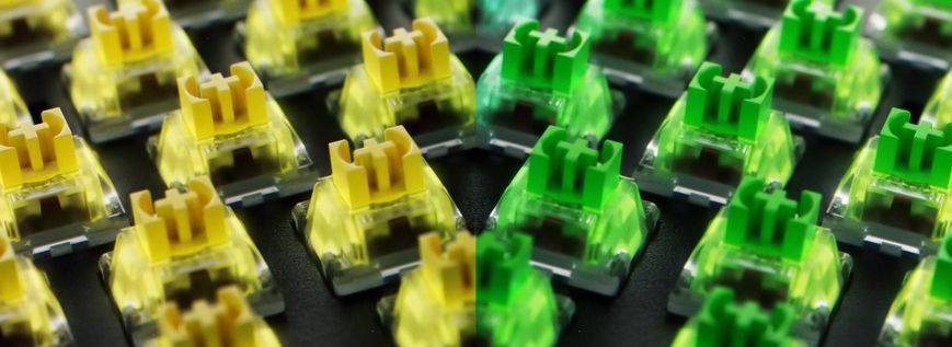 Razer Клавиатура механическая BlackWidow V4 X 110key, Green Switch, USB-A, EN/RU, RGB, чёрный RZ03-04700800-R3R1 фото