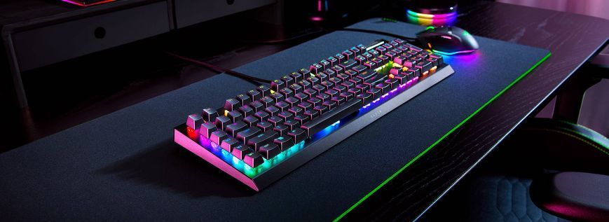 Razer Клавиатура механическая BlackWidow V4 X 110key, Green Switch, USB-A, EN/RU, RGB, чёрный RZ03-04700800-R3R1 фото