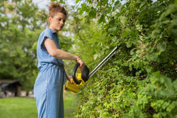 Karcher Аккумуляторный кусторез HGE 2-18, 18 В, лезвие 45 см, шаг реза 18 мм, вес 2,34 кг, без аккумулятора и зарядного устройства 1.445-600.0 фото