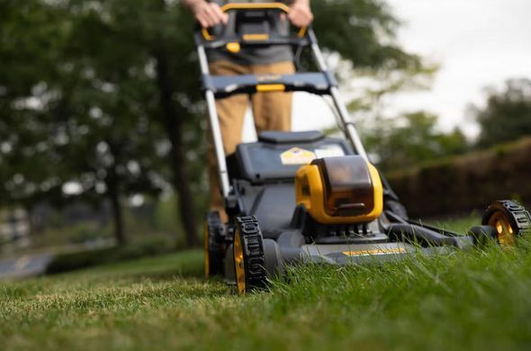DeWALT Газонокосарка акумуляторна XR FLEXVOLT 54В 53см 67л 25-102мм 26кг без АКБ та ЗП DCMWP500N фото