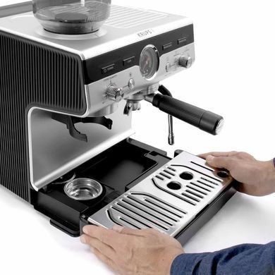 Krups Кавоварка ріжкова Precision+, 3.5л, вдубована кавомолка, ручний капучинатор, 15 бар, чорний-сірий XP804T10 фото