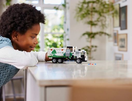 LEGO Конструктор LEGO Technic Сміттєвоз Mack&reg; LR Electric 42167 фото