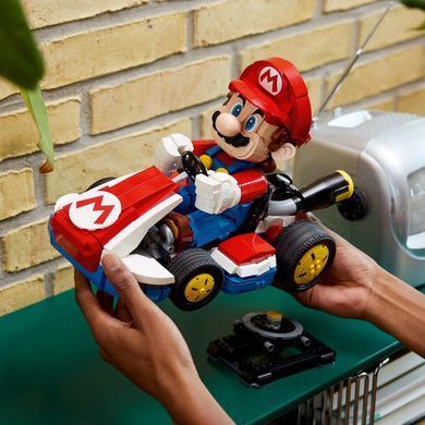 LEGO Конструктор Super Mario Kart: Марио и Standard Kart 72037 фото