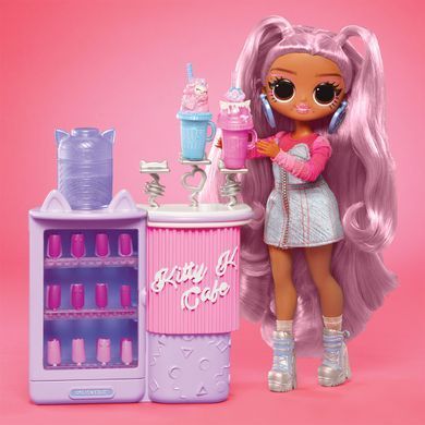 Игровой набор с куклой L.O.L. SURPRISE! серии "O.M.G." &ndash; КИТТИ К (с аксесс.) 503859 фото