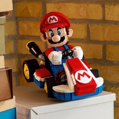 LEGO Конструктор Super Mario Kart: Марио и Standard Kart 72037 фото