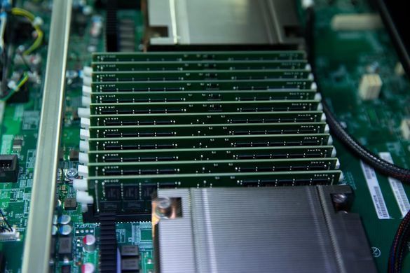 Kingston Пам'ять сервера Kingston DDR5 32GB 6400 ECC REG RDIMM KSM64R52BD8-32MD фото