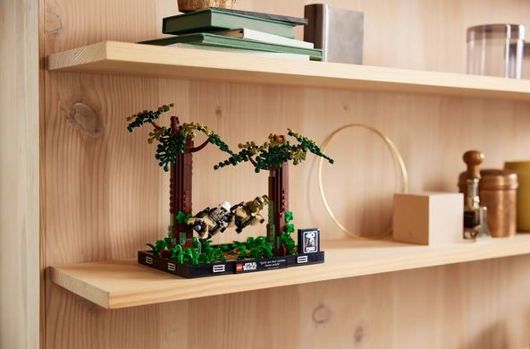 Конструктор LEGO Star Wars Діорама «Погоня на спідері на Ендорі» 75353 фото