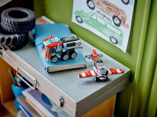 LEGO Конструктор Creator Бортова вантажівка з гелікоптером 31146 фото