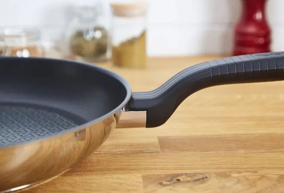 Tefal Frying pan Tefal Comfort Max, 20 cm, stainless steel, bakelite, black G7260244 фото