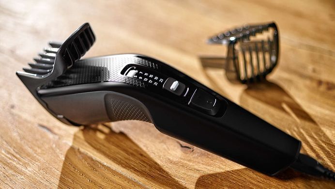 Philips Машинка для стрижки Series 3000, от сети, роторный мотор, насадок-2, сталь, черный HC3510/15 фото